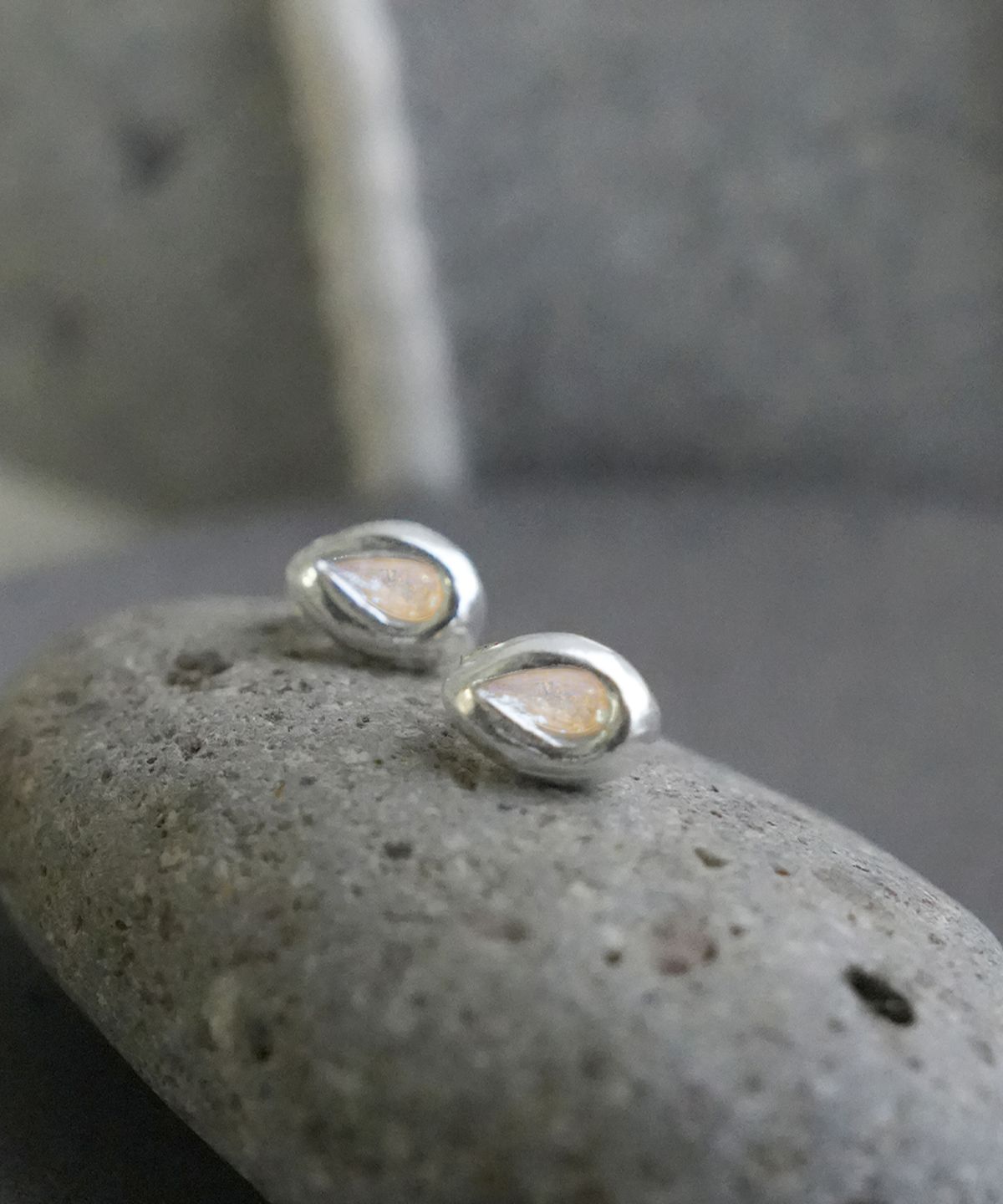 레인디어(REINDEER) GENTLE STONE EARRING 02