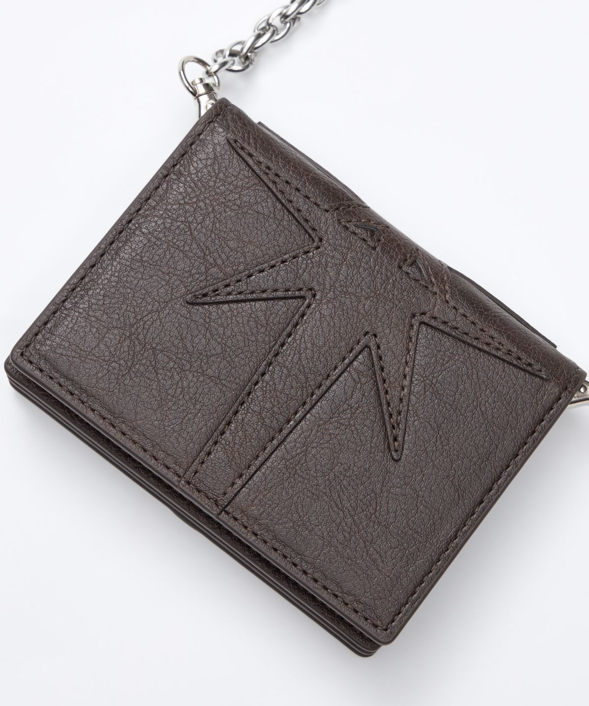 이우가마카라스(IUGAMAKARAS) Patch Chain Wallet (Dark Brown)