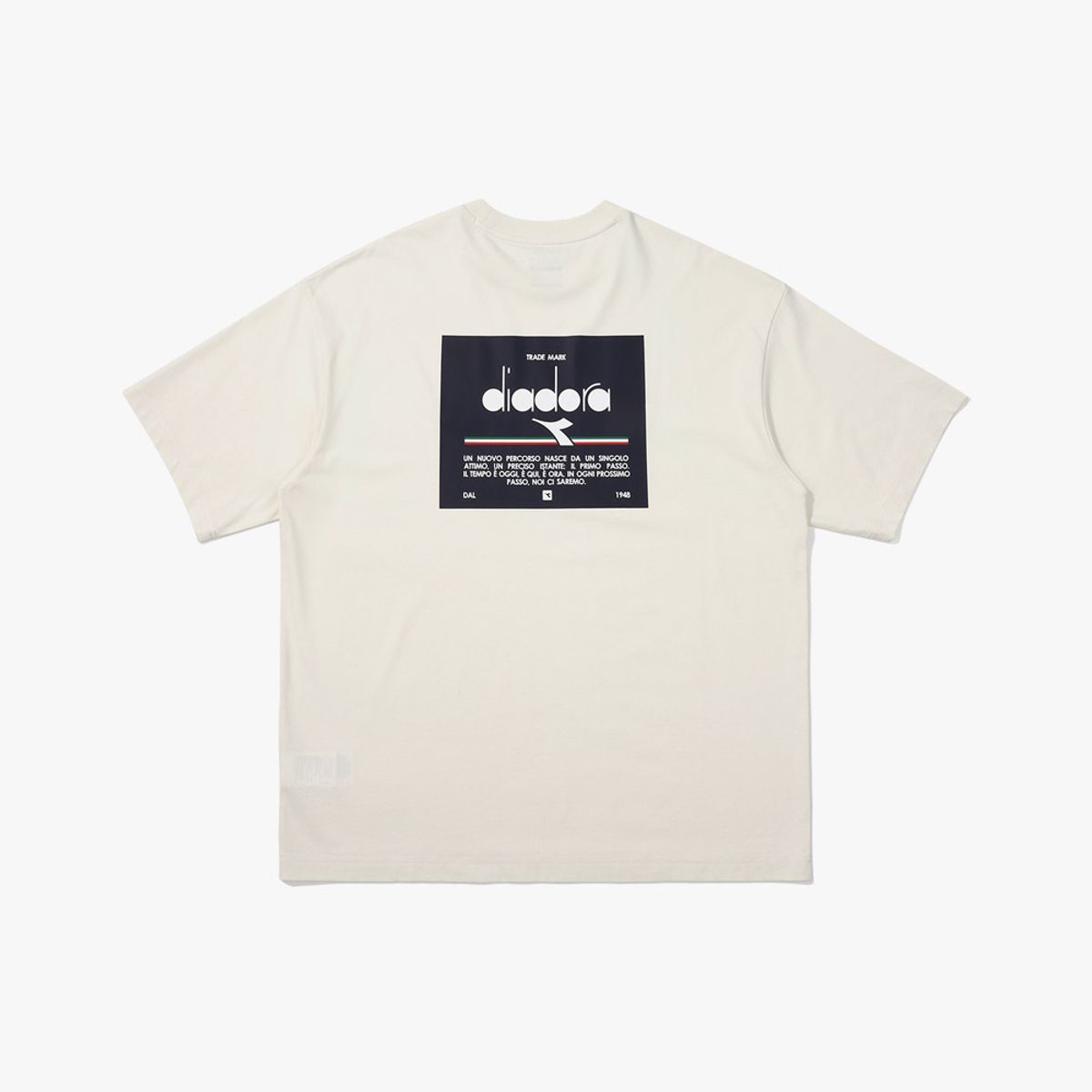 디아도라(diadora) 모멘토 라운드 티셔츠 IVORY