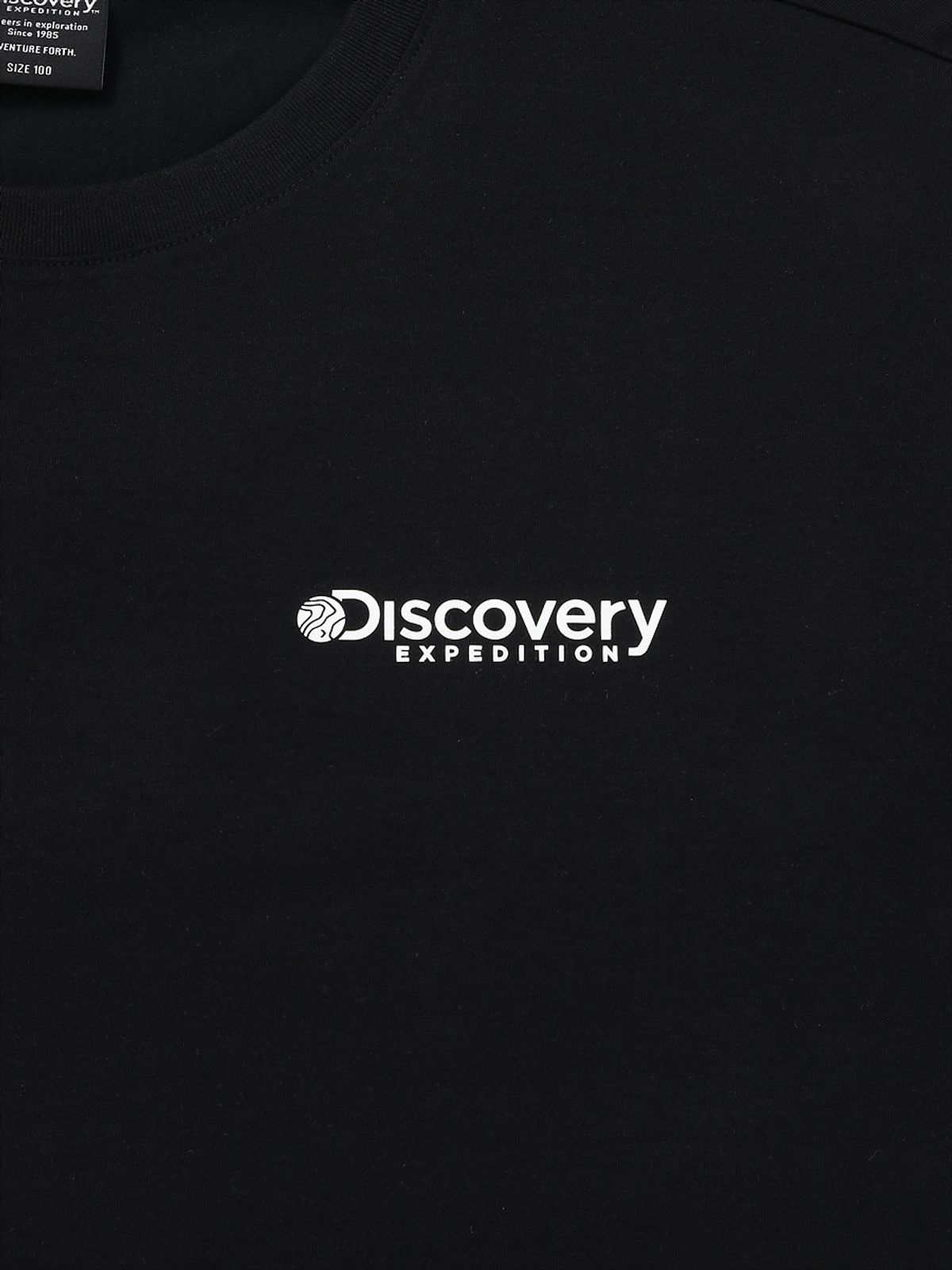 디스커버리 익스페디션(DISCOVERY EXPEDITION) 남성 프레시벤트 덴버 스몰로고 반팔티셔츠 (BLACK)