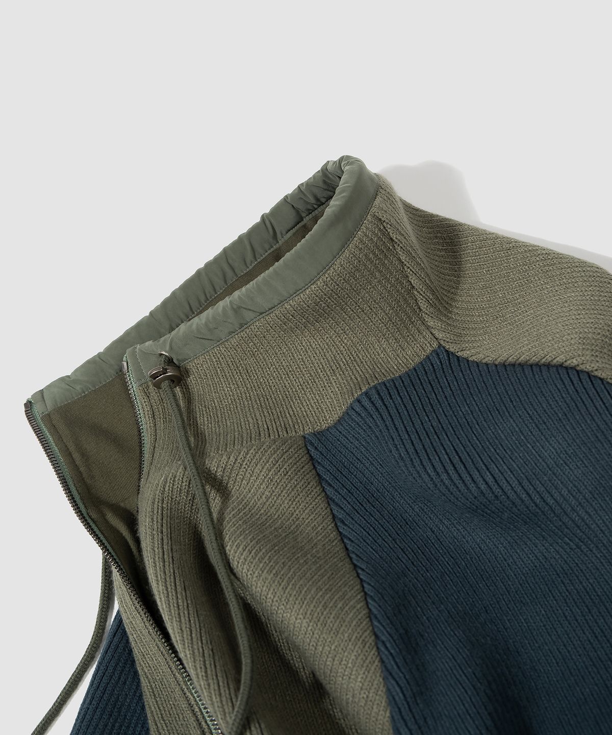 더가스펠오브(THEGOSPELOF) WOVEN BINDING KNIT ZIPUP / OLIVE NAVY