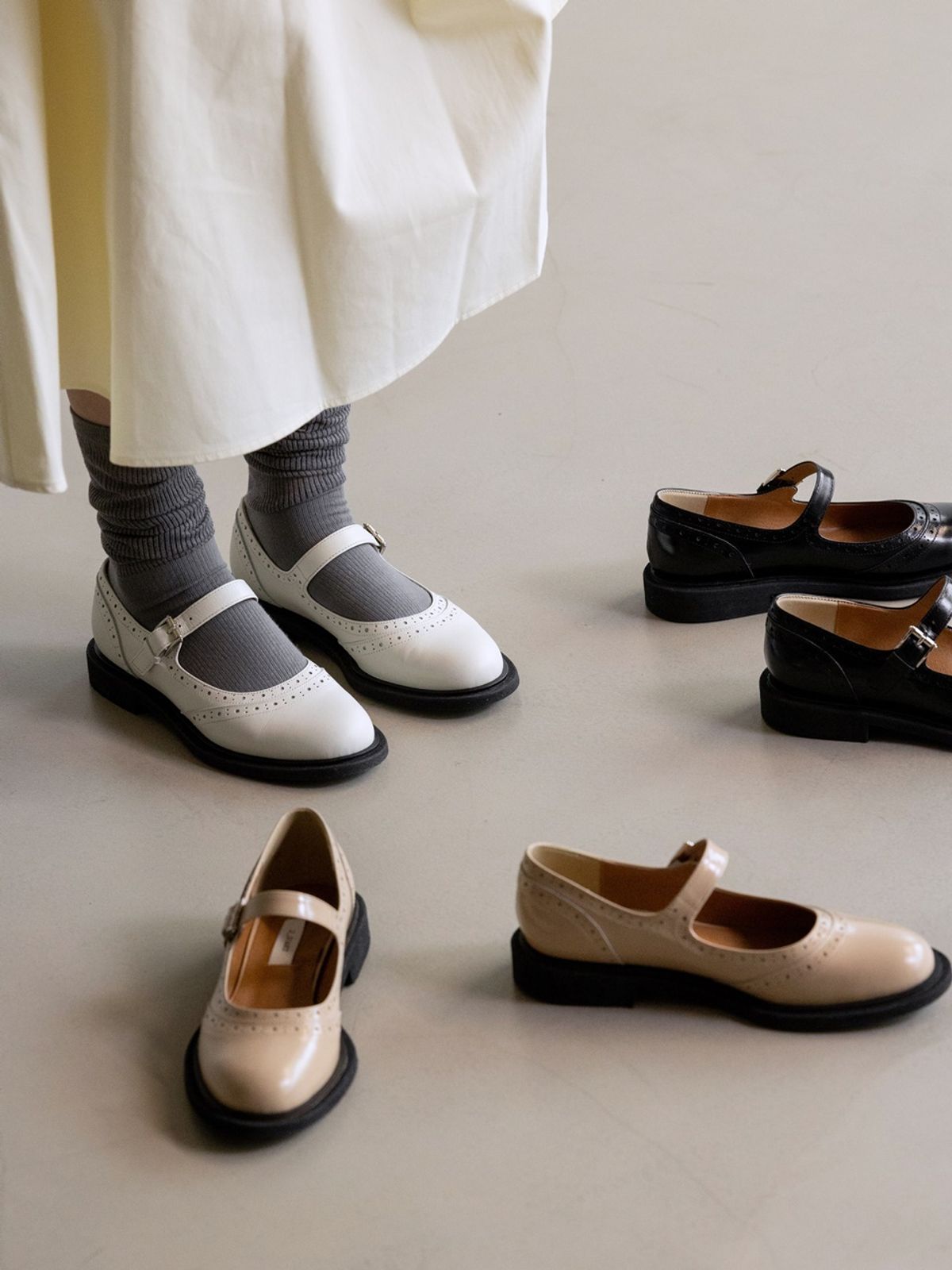 쥬다르(JEU DART) punching maryjane loafer black