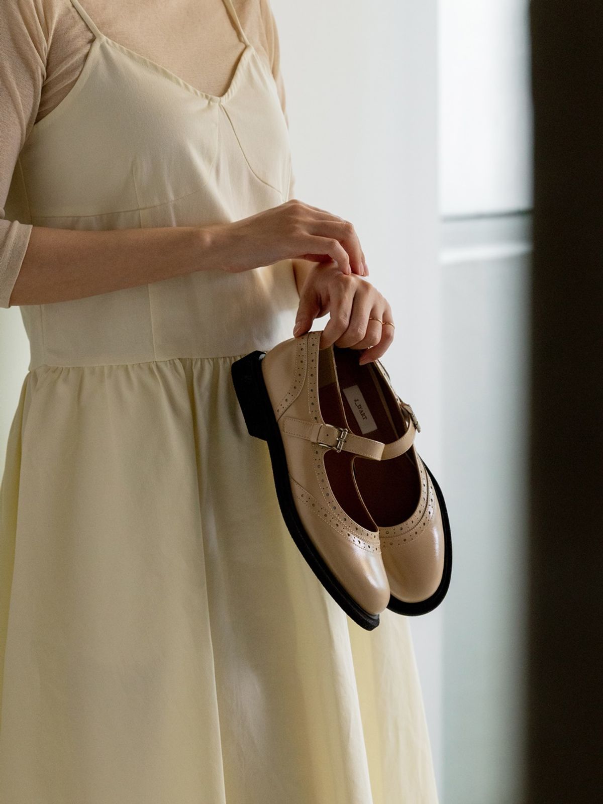 쥬다르(JEU DART) punching maryjane loafer beige