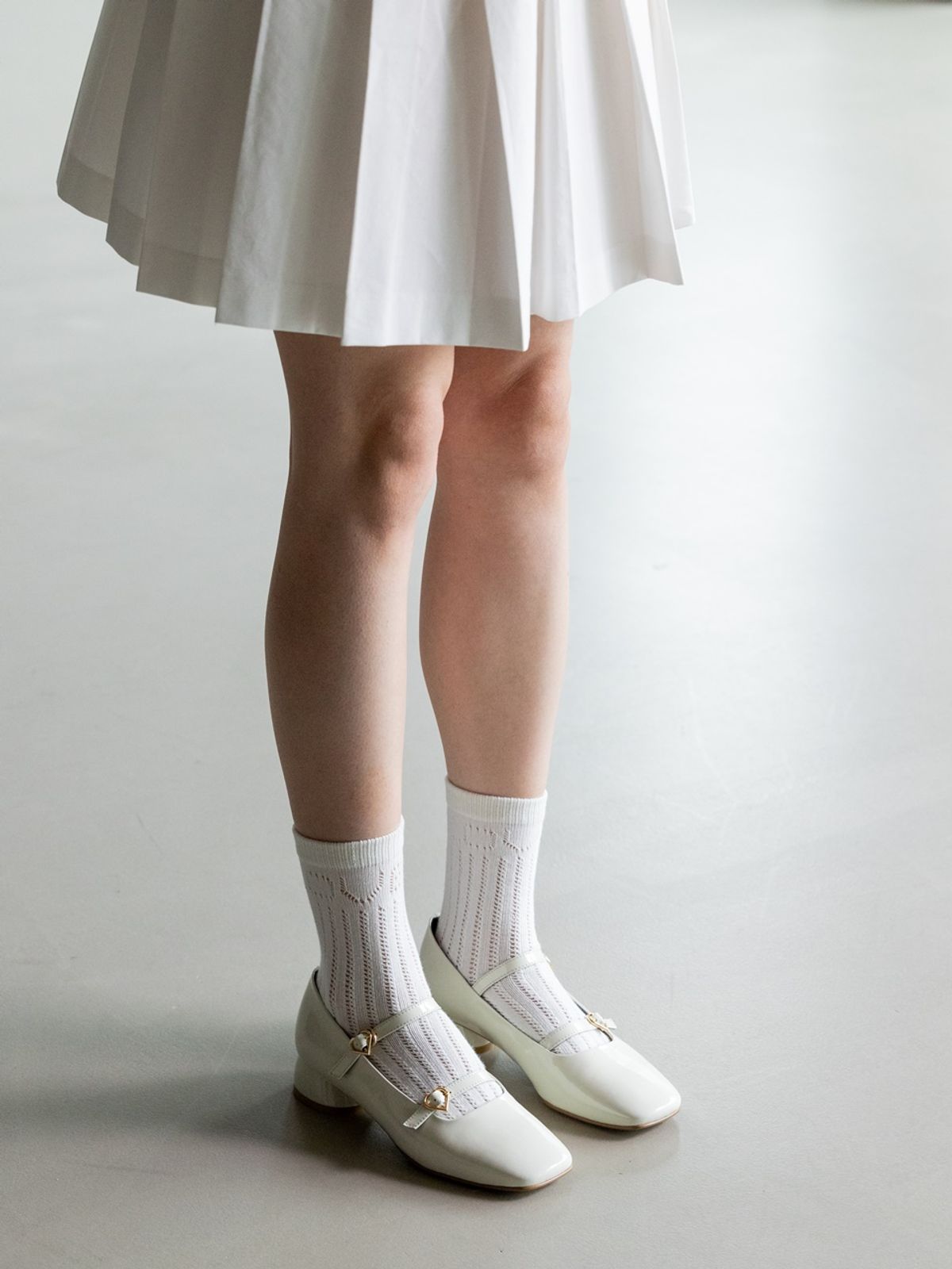 쥬다르(JEU DART) lovely two strap flat ivory