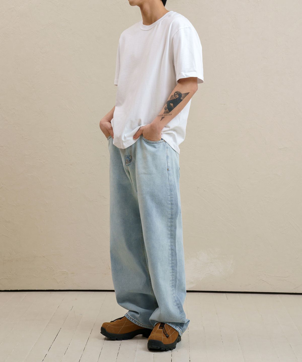 덴메이드(DENMADE) DEN0381 Bleach Blue Extra Wide Jeans
