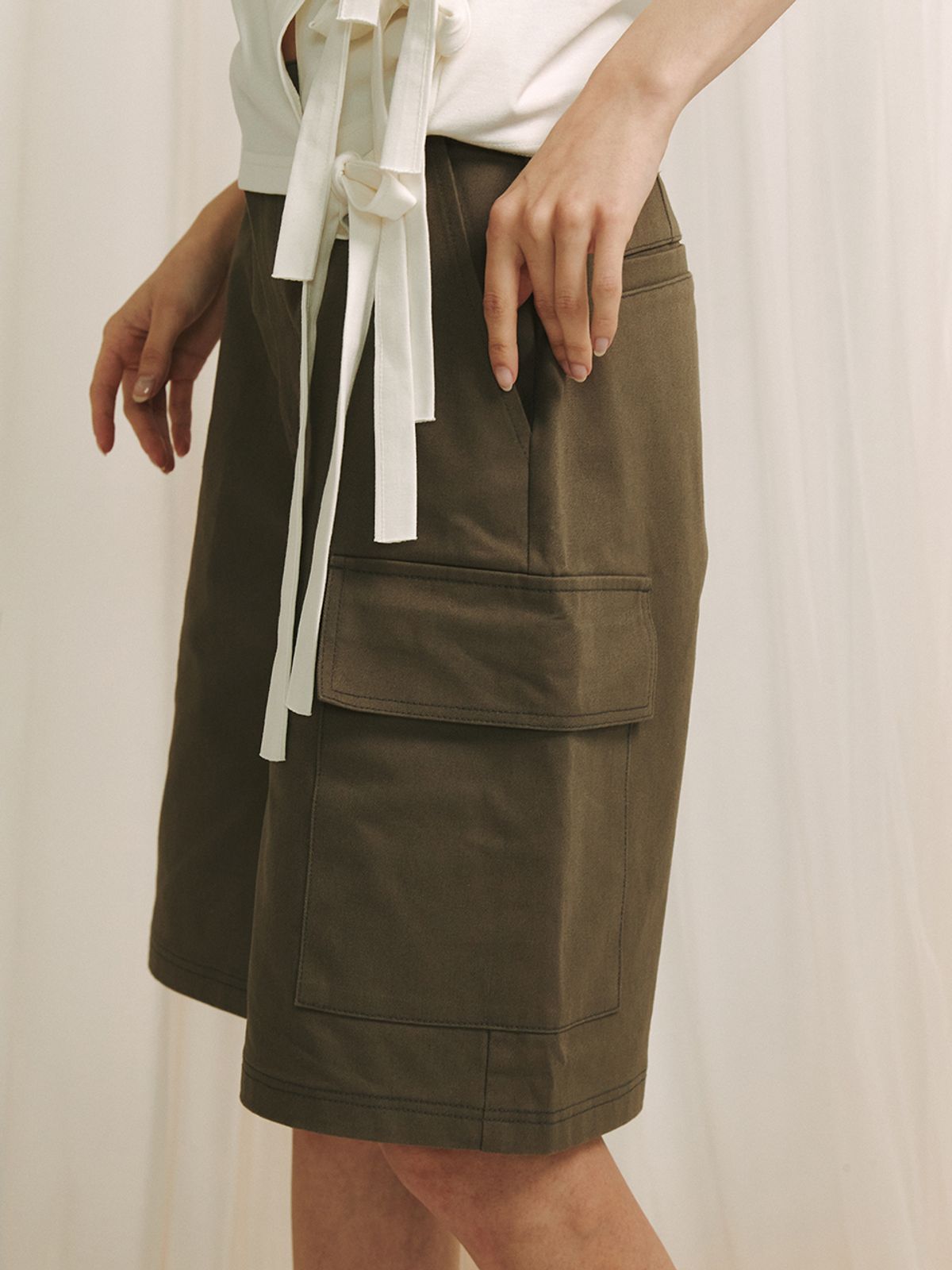 민더리(MEENDERI) BIG POCKET SHORTS - BROWN