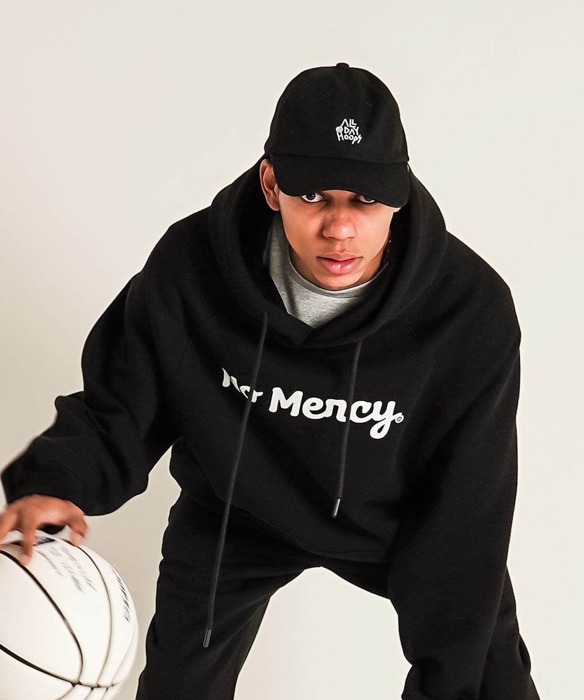 올데이훕스(ALL DAY HOOPS) 훕스 로고 자수 볼캡 트래쉬블랙