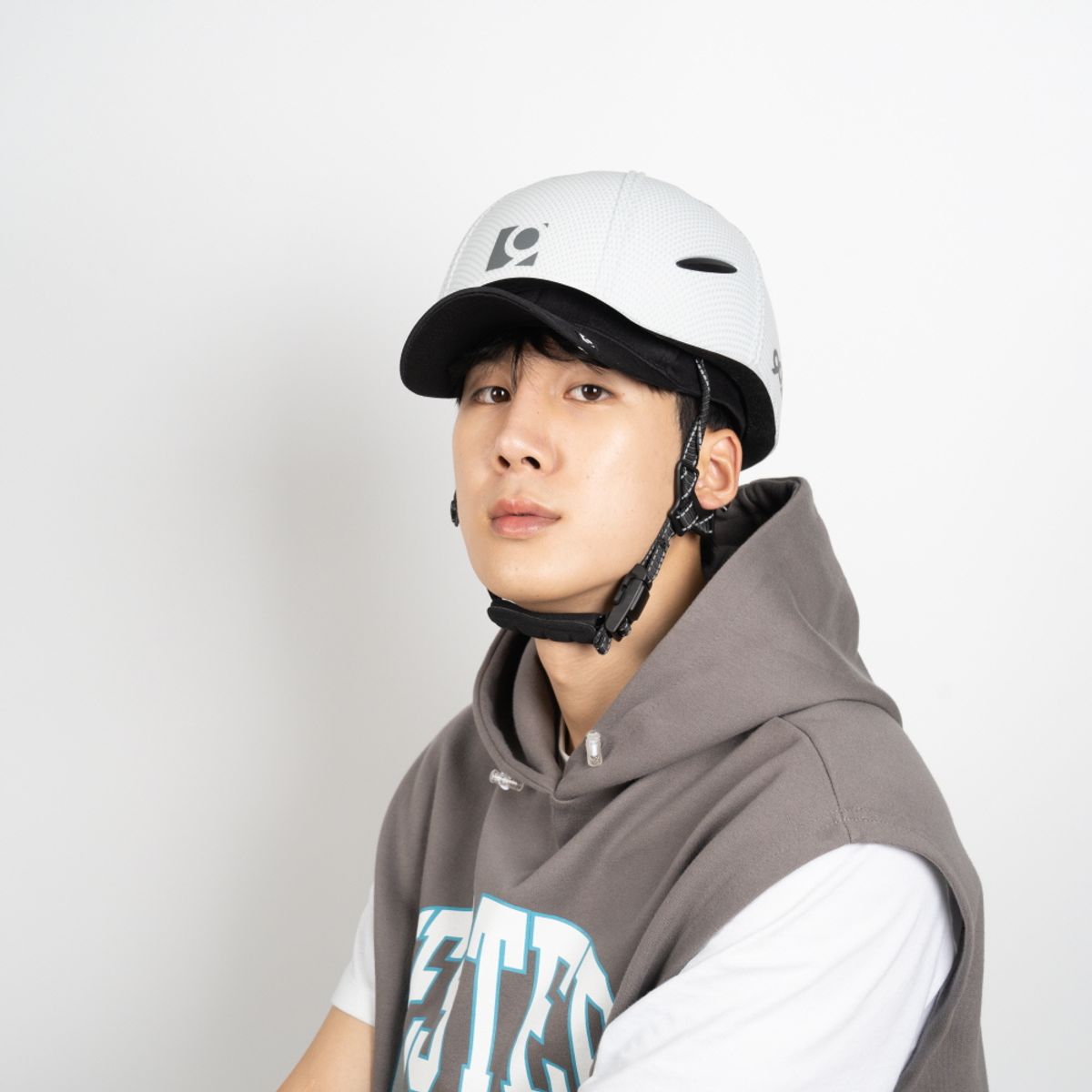 나인오투(902S) 페르소나B 20 (PB20)