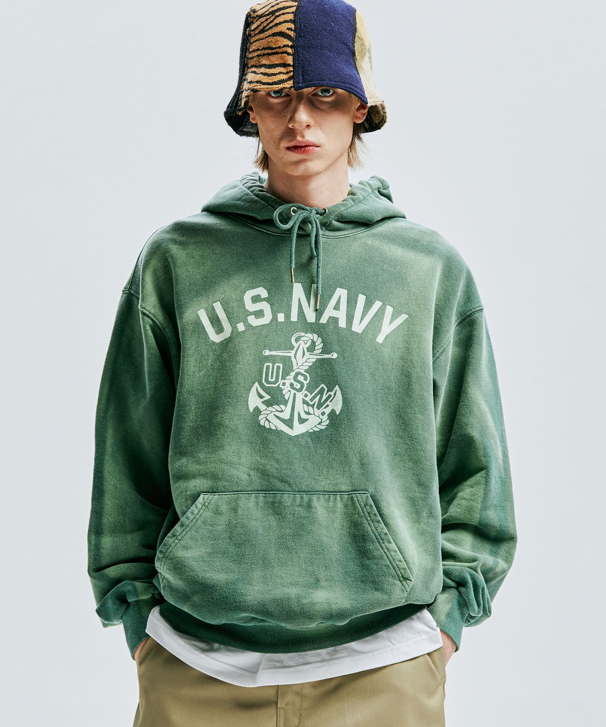 케이엔드(KND) USN VTG 다잉 후디 더스티 그린