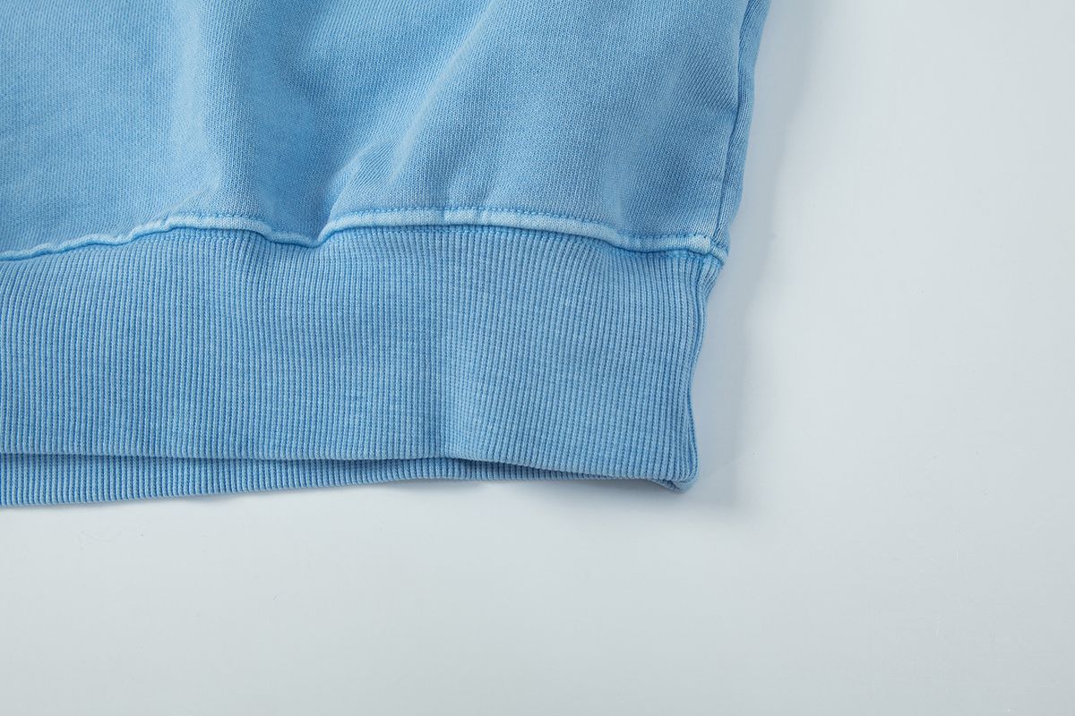 샐러드바구니(SALAD BAGUNI) Heavy Pigment Lettering Sweatshirt - light blue