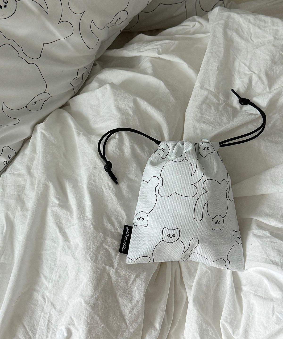소곤소곤(SOGONSOGON) bbabba line string pouch r