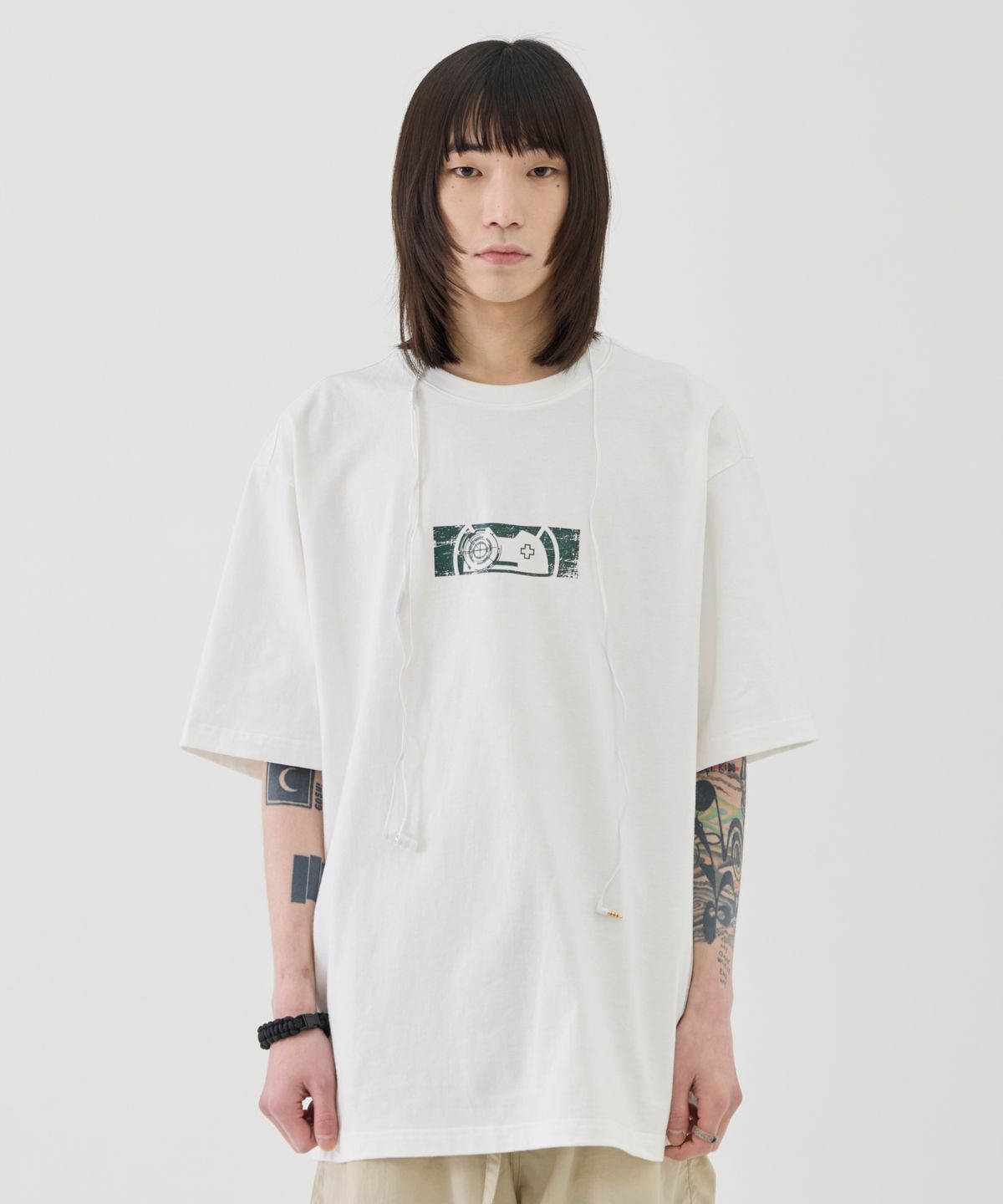 이스트서비스샵(eastserviceshop) Glitter Buddies Half T - White