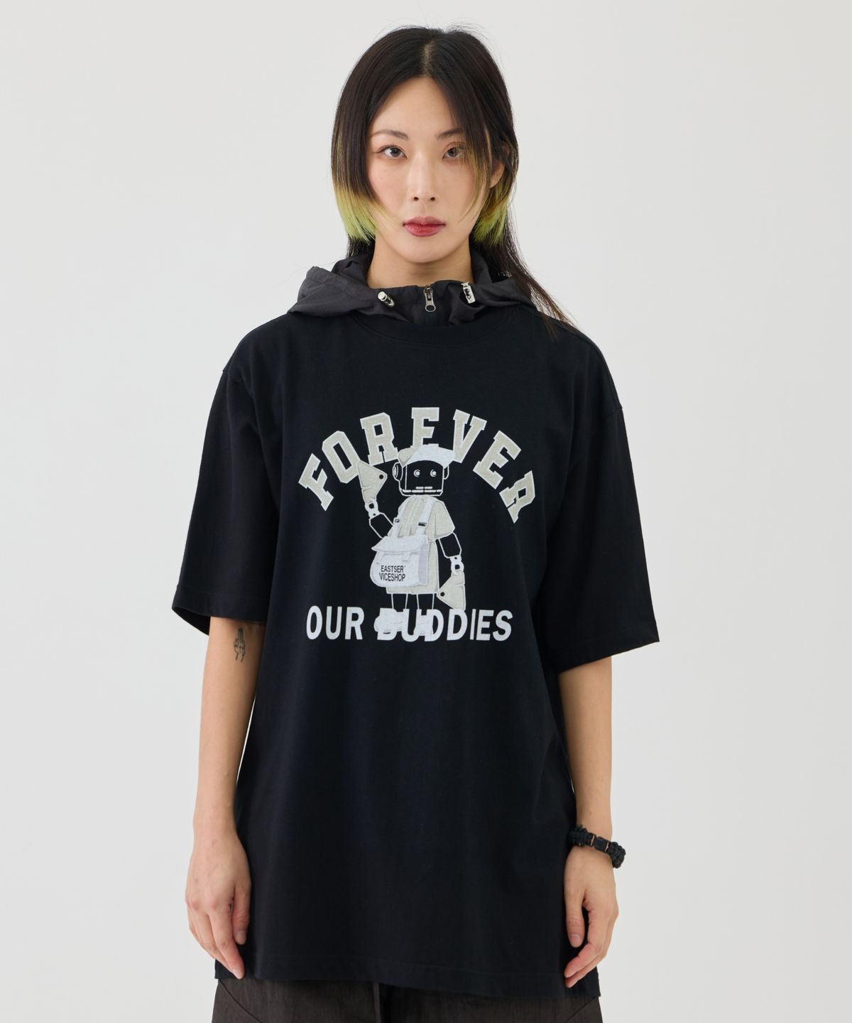 이스트서비스샵(eastserviceshop) Our Buddies Half T - Black