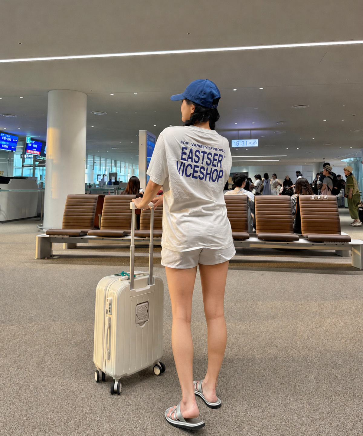 이스트서비스샵(eastserviceshop) Vice Shop Half T - White