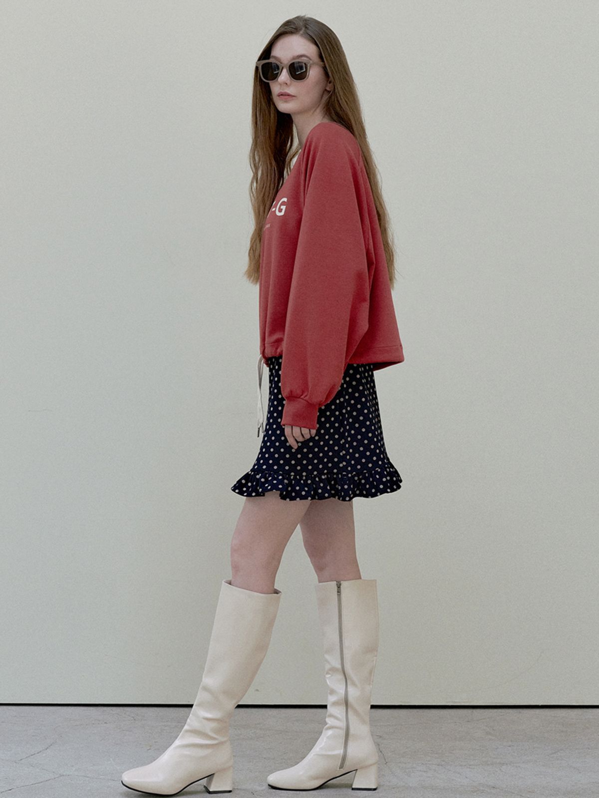 아방(AVANT-G) String Crop Overfit Sweatshirt - brick