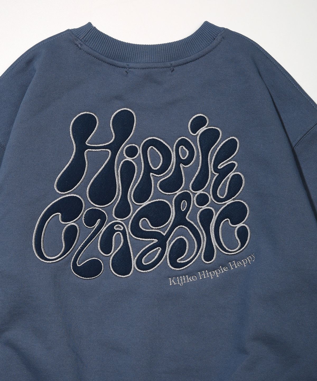 키지코(KIJIKO) Hippie Classic Applique Sweatshirt Navy - 사이즈 & 후기 | 무신사