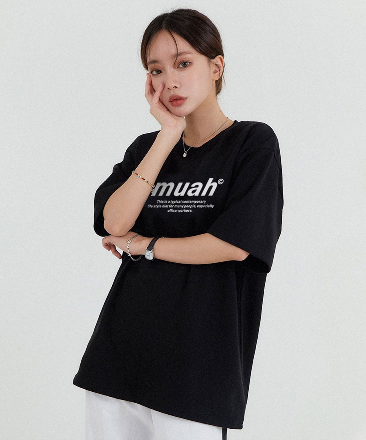 무아무아(MUAHMUAH) 무아 그래픽 스탠다드 티셔츠 [2color]
