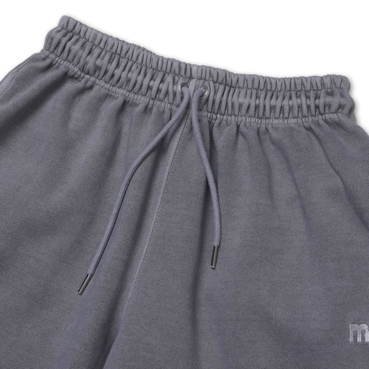 마르트(MARRT) 피그먼트 라인핀턱 하프 팬츠 라이트그레이