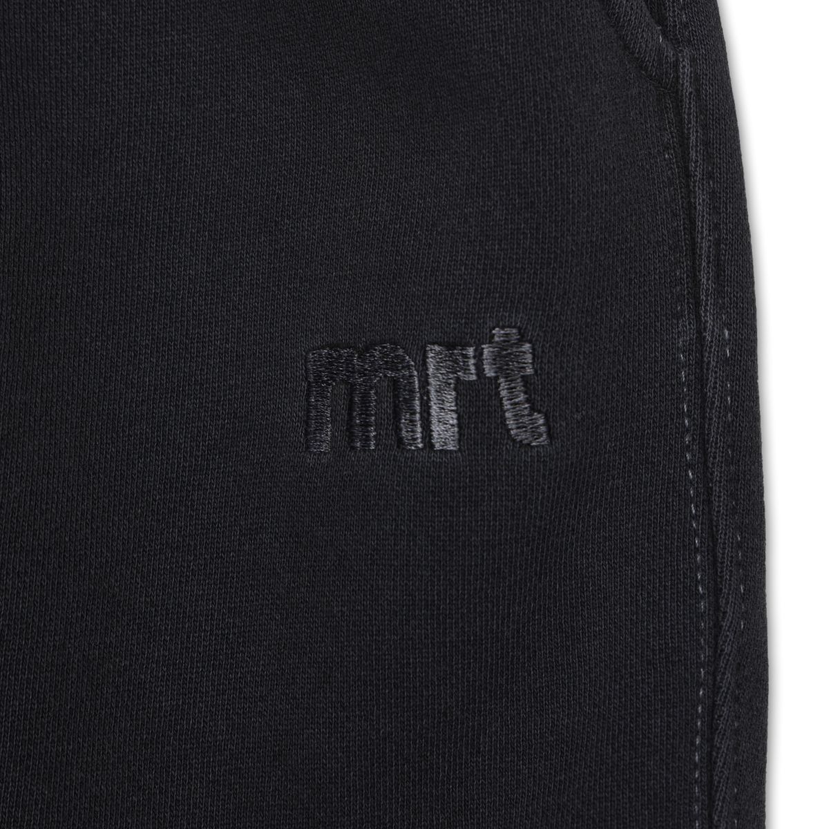 마르트(MARRT) 피그먼트 라인핀턱 하프 팬츠 차콜