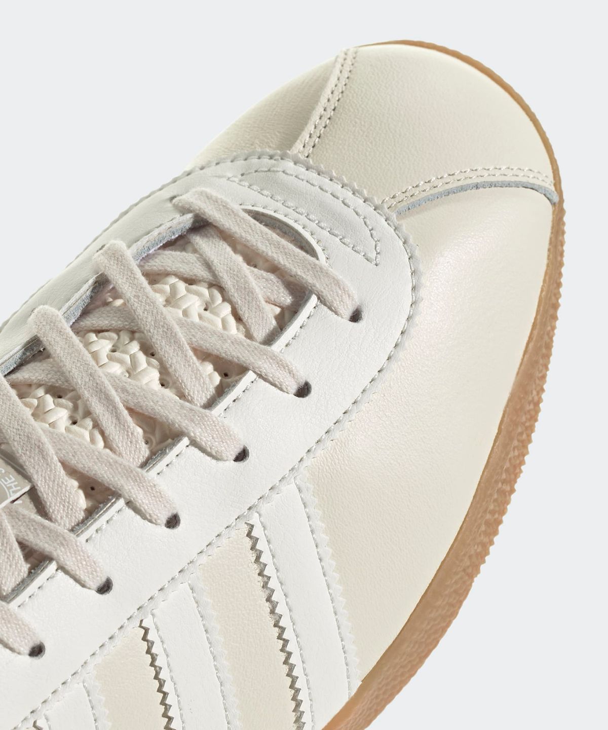아디다스(ADIDAS) 런던 - 베이지:화이트 / IG6207