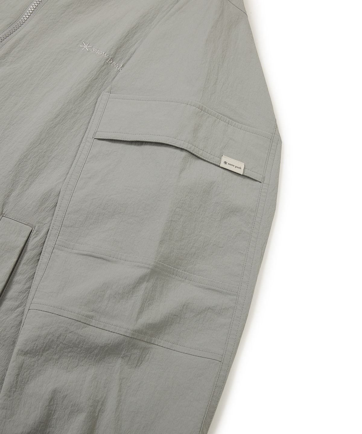 스노우피크 어패럴(SNOWPEAK APPAREL) 루트 유틸리티 포켓 바람막이 Gray (S24MURWB67)