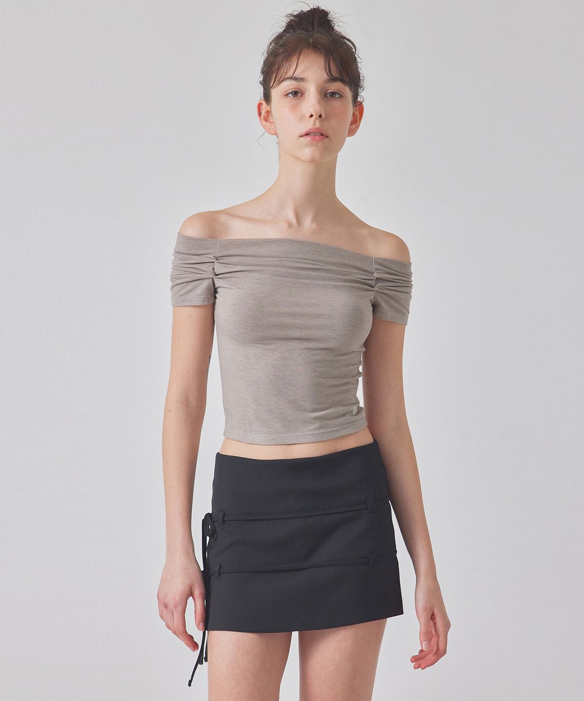 탑걸(TOPGIRL) TUCKED ARMHOLE OFF-SHOULDER TOP (SHORT ver)_T416TP110