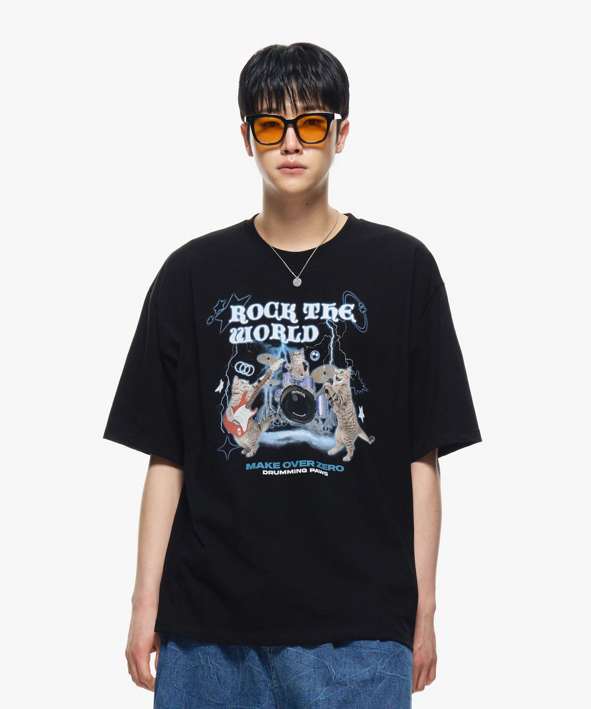 모즈모즈(MOZMOZ) 락냥이 디지털 오버핏 반팔티셔츠 블랙