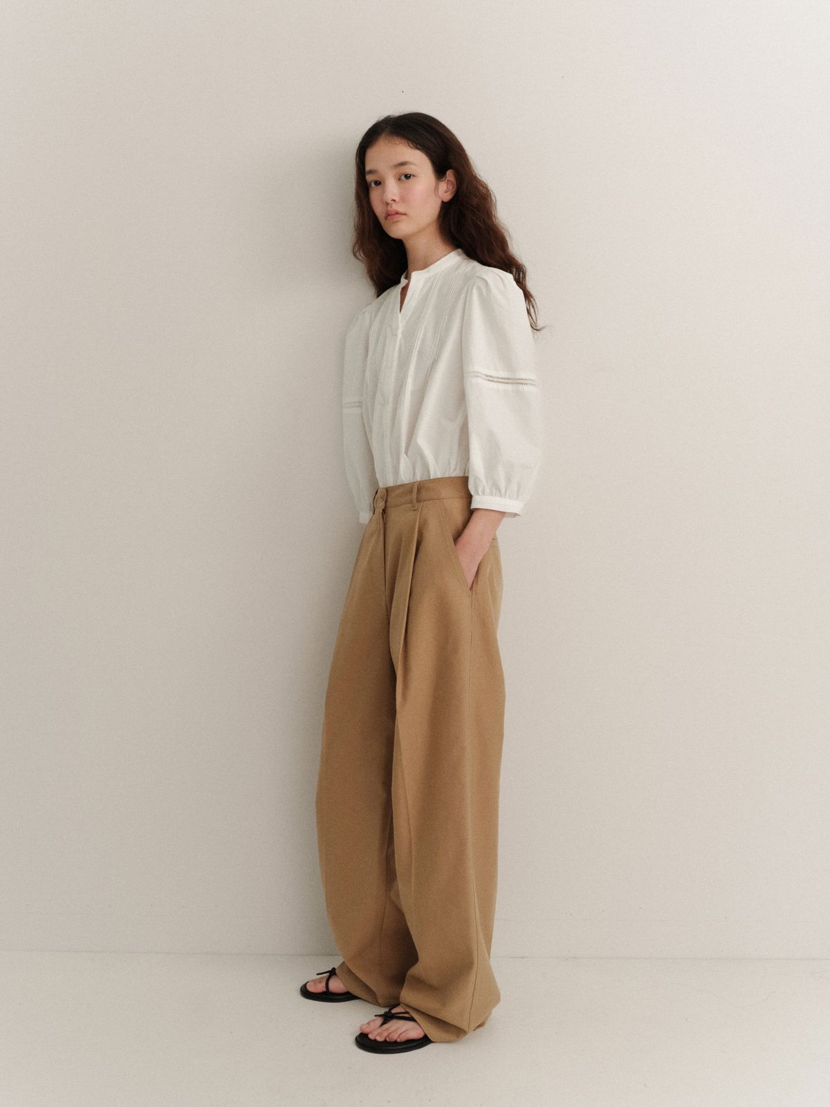 러브어스유(LOVEUSU) Brenda Pintuck Slacks (Camel)
