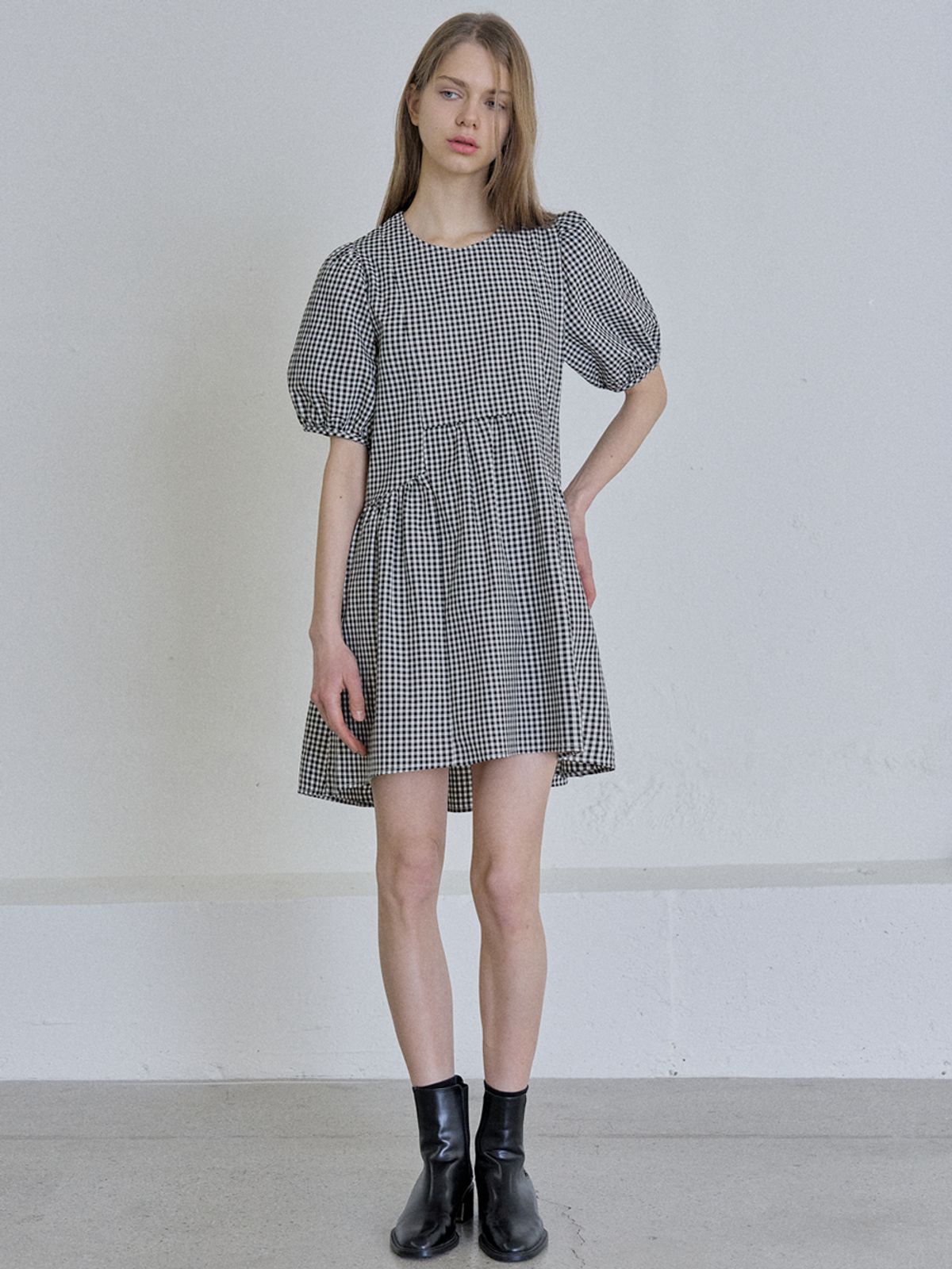 아방(AVANT-G) Check Puff Shirring Mini Dress - black