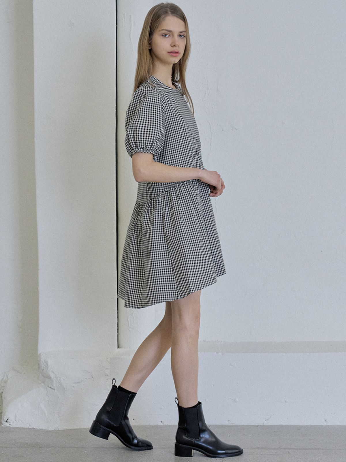 아방(AVANT-G) Check Puff Shirring Mini Dress - black