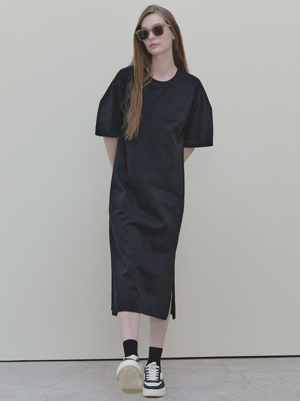 아방(AVANT-G) Dart Sleeve Logo Long Dress - black