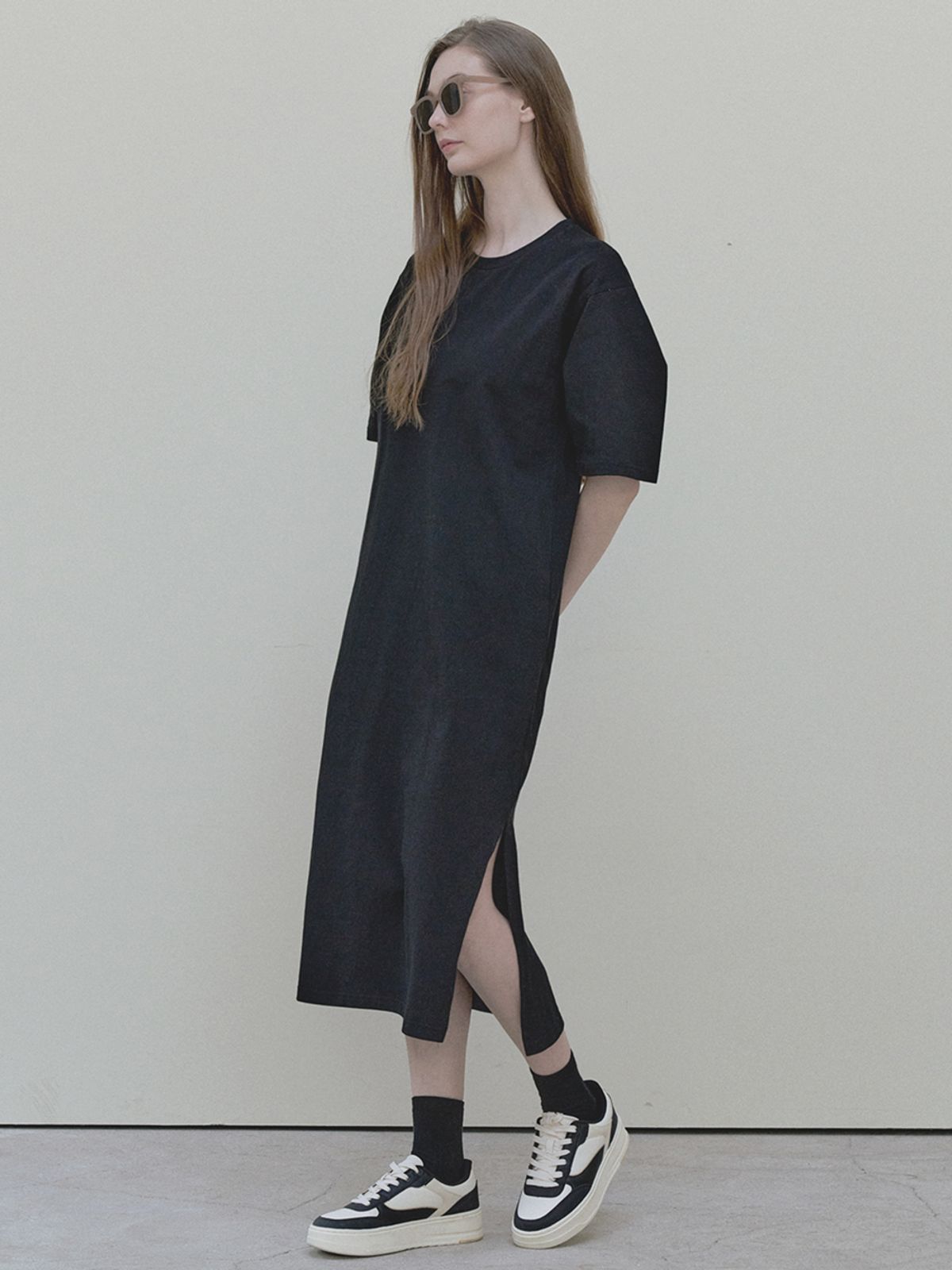 아방(AVANT-G) Dart Sleeve Logo Long Dress - black