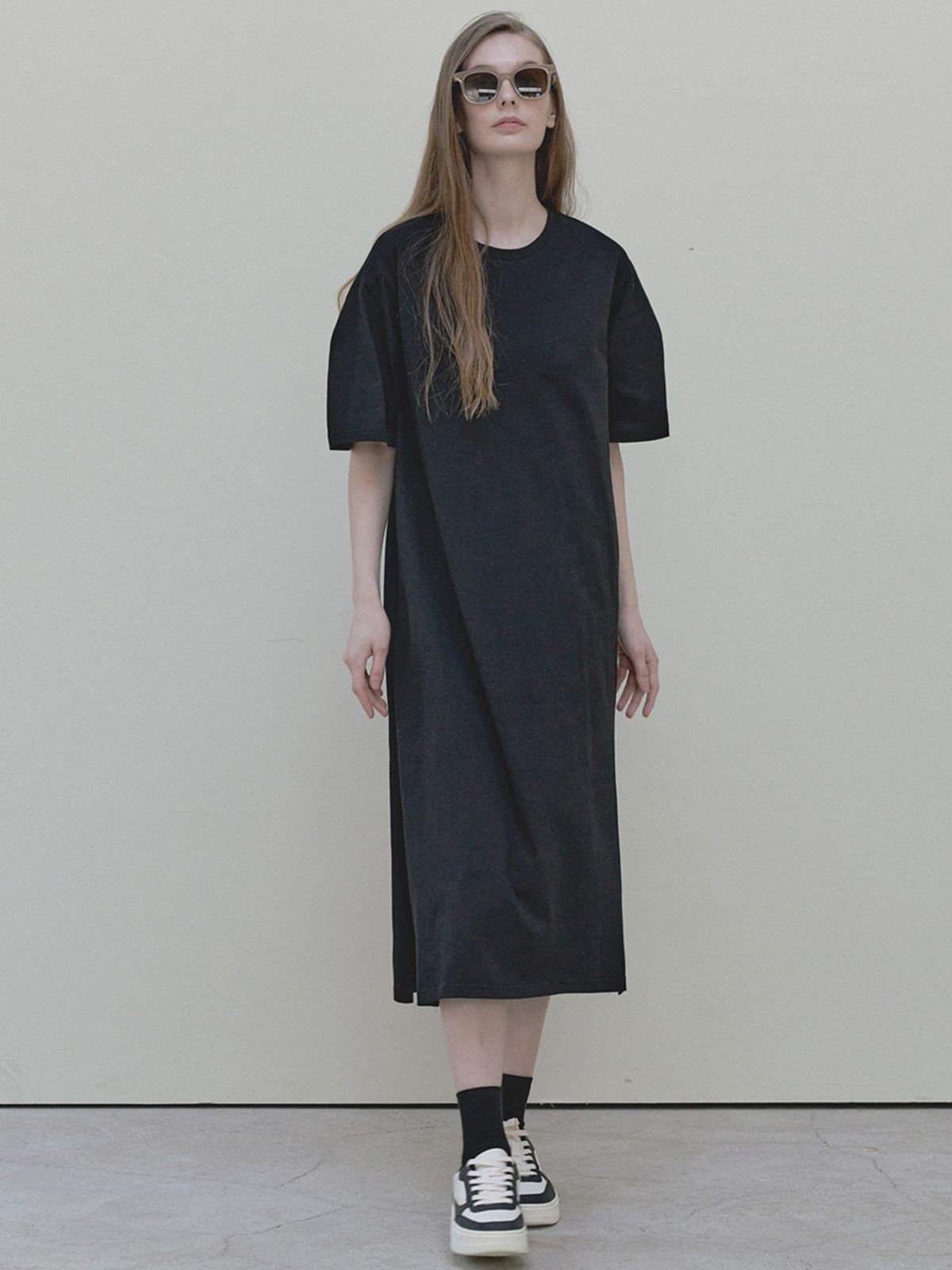 아방(AVANT-G) Dart Sleeve Logo Long Dress - black