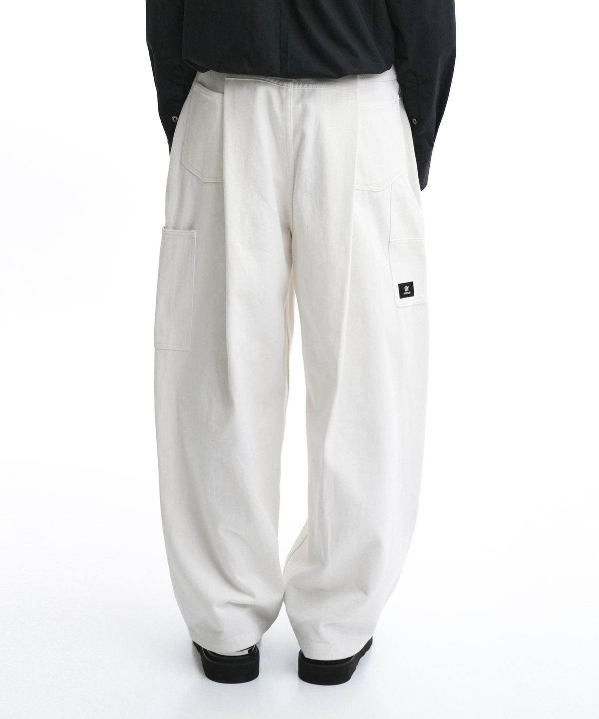 오픈야드(오와이)(OPENYARD(OY)) CARPENTER TUCK PANTS-CREAM