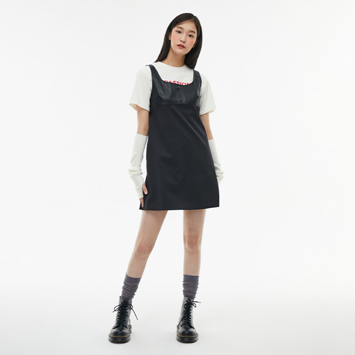 랩(LAP) 페이크 레더 배색뷔스티에 원피스 AQ1WO266