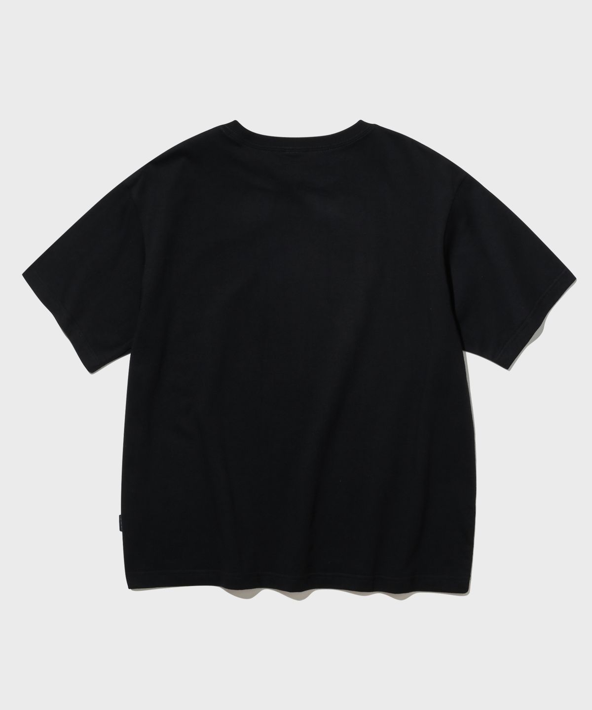 어반스터프(URBANSTOFF) 스크러블 페인트 티 (블랙)