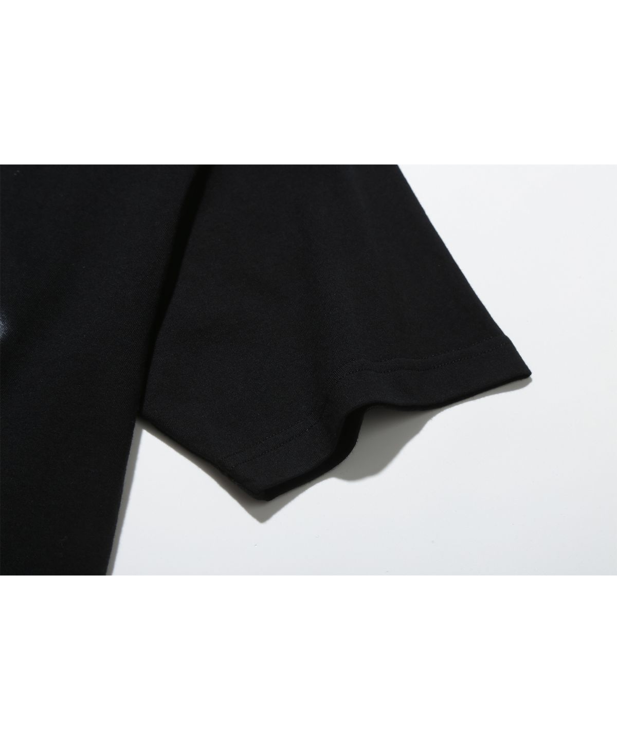어반스터프(URBANSTOFF) 스크러블 페인트 티 (블랙)