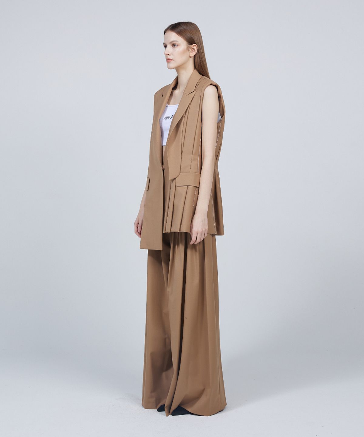 므아므(MMAM) Pleated line signature vest