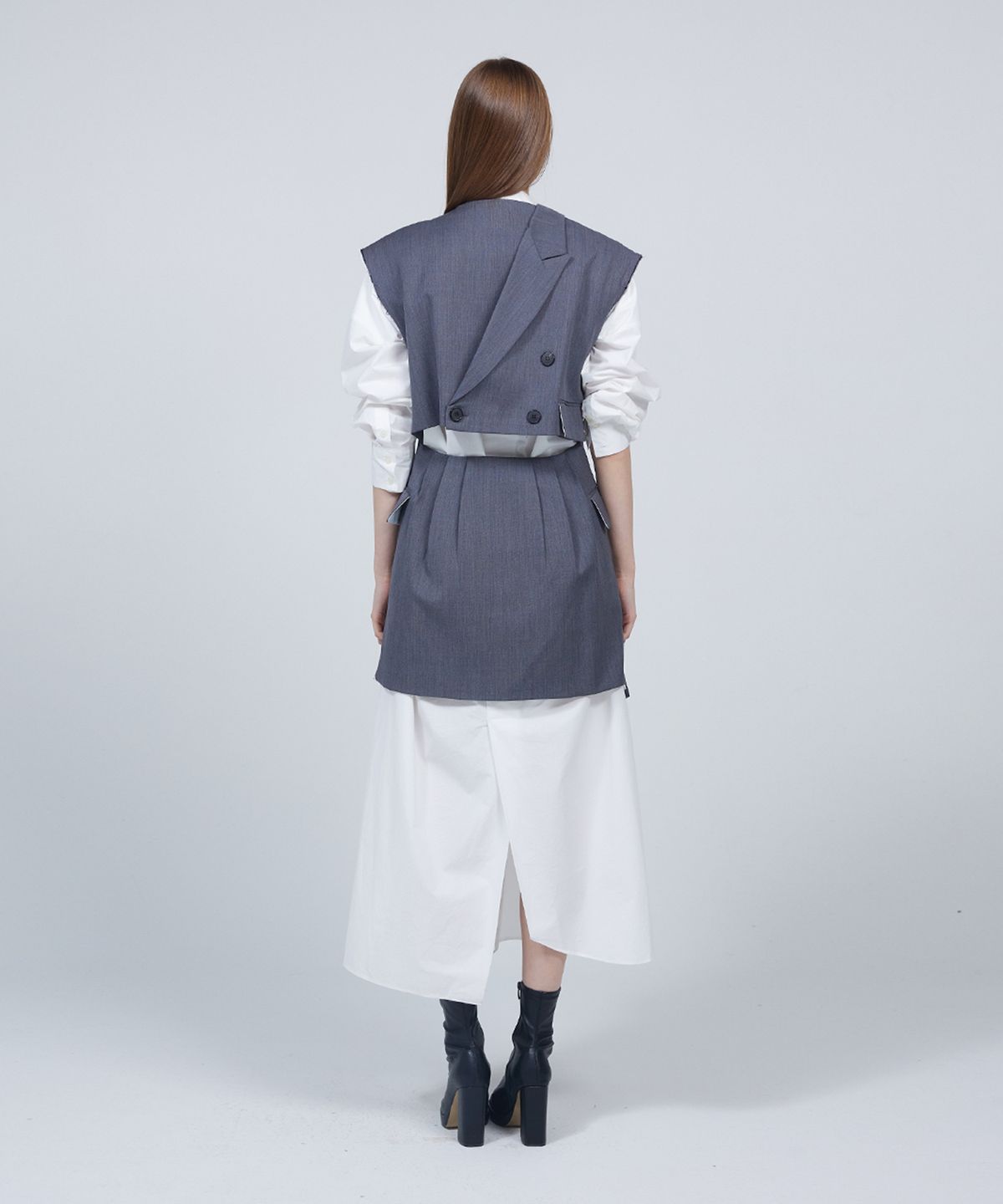 므아므(MMAM) Signature back slit sleeveless dress