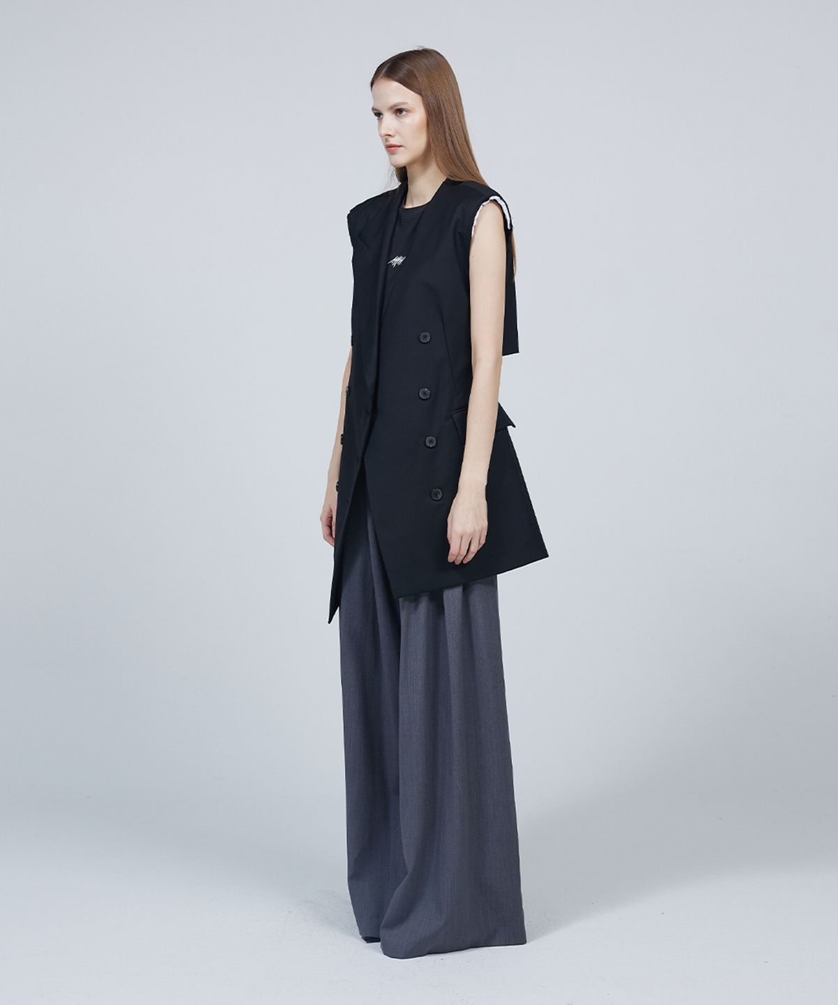 므아므(MMAM) Signature back slit sleeveless dress