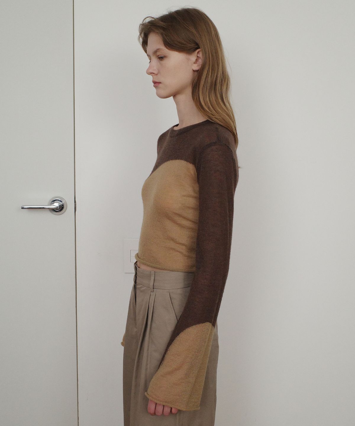 엔오르(EN OR) TWO TONE DRAWSTRING CROP TOP - BROWN