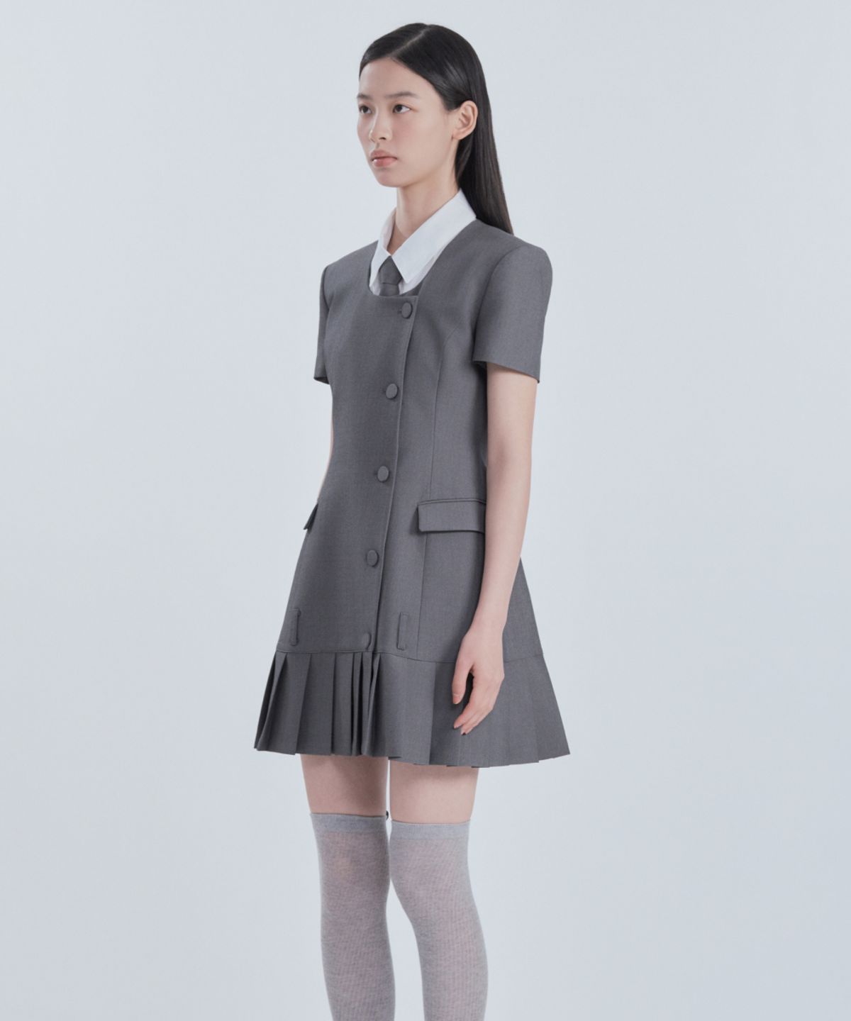 마우솔레움(MAU SOLEUM) [기장 선택] Jenn Round Neck Pleated Half-Sleeve Suit Jacket Dress - Grey