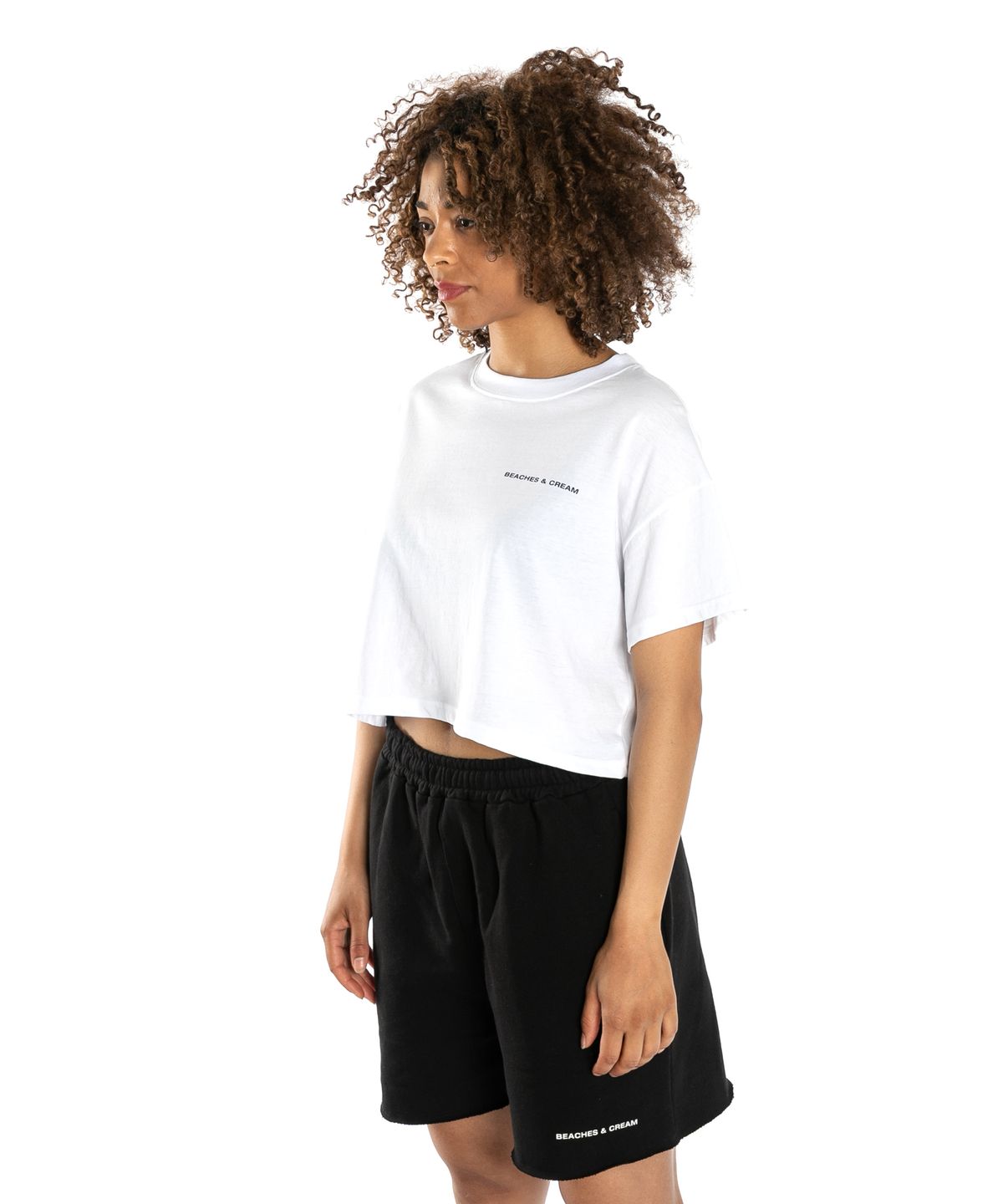 비치스앤크림(BEACHESANDCREAM) [CROP FIT]SIMPLE LOGO SHORT SLEEVES-WHITE