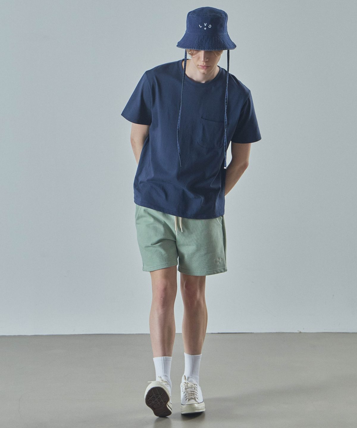 라드에디션(LAD EDITION) 포켓 반팔티_빈티지 네이비