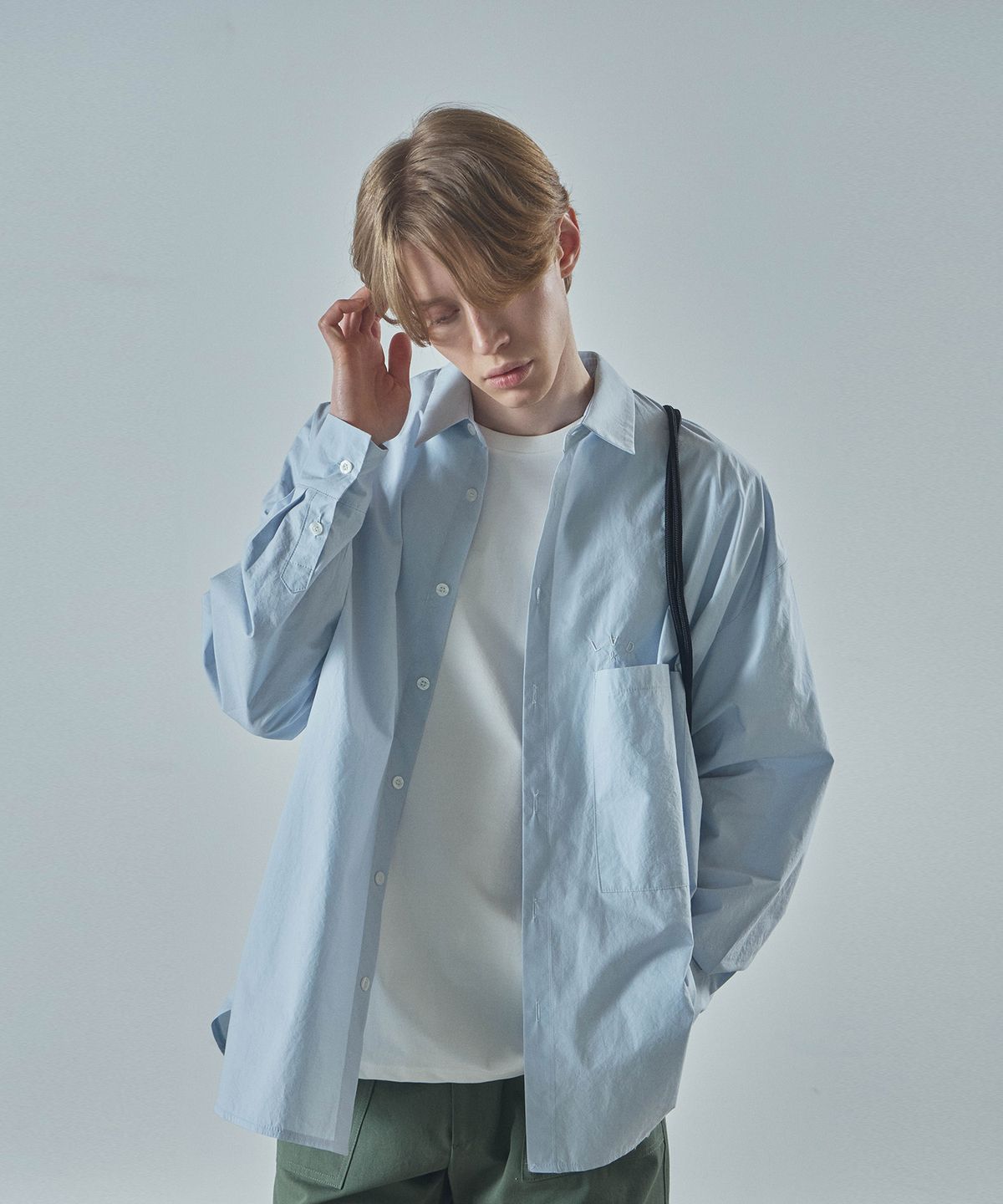 라드에디션(LAD EDITION) 빅포켓 솔리드 셔츠_블루