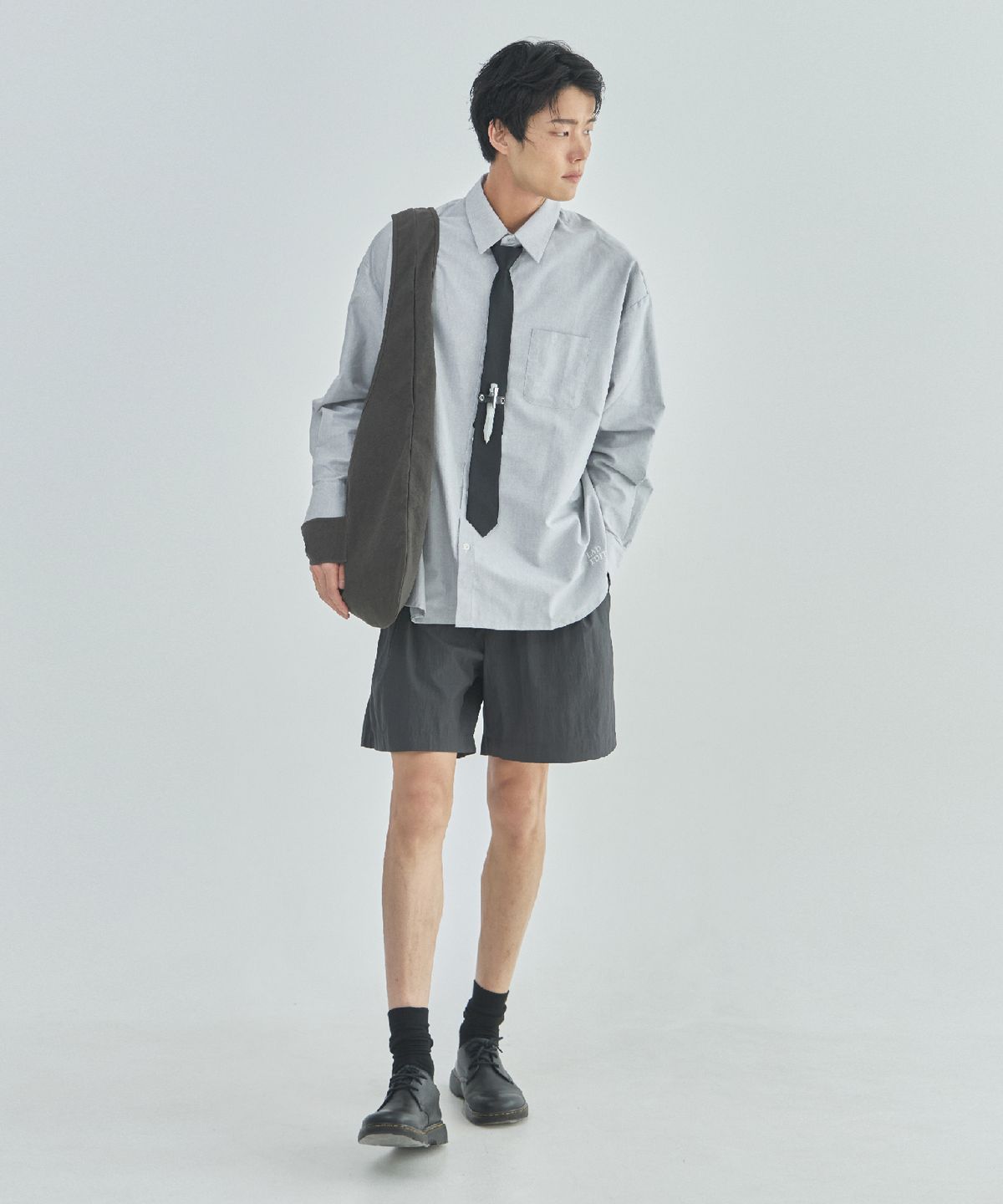 라드에디션(LAD EDITION) 로움 쇼츠_차콜