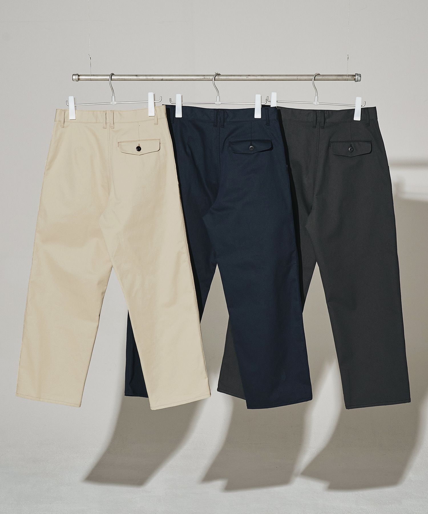 WASHED FINX CHINO ONE-TUCK PANTS