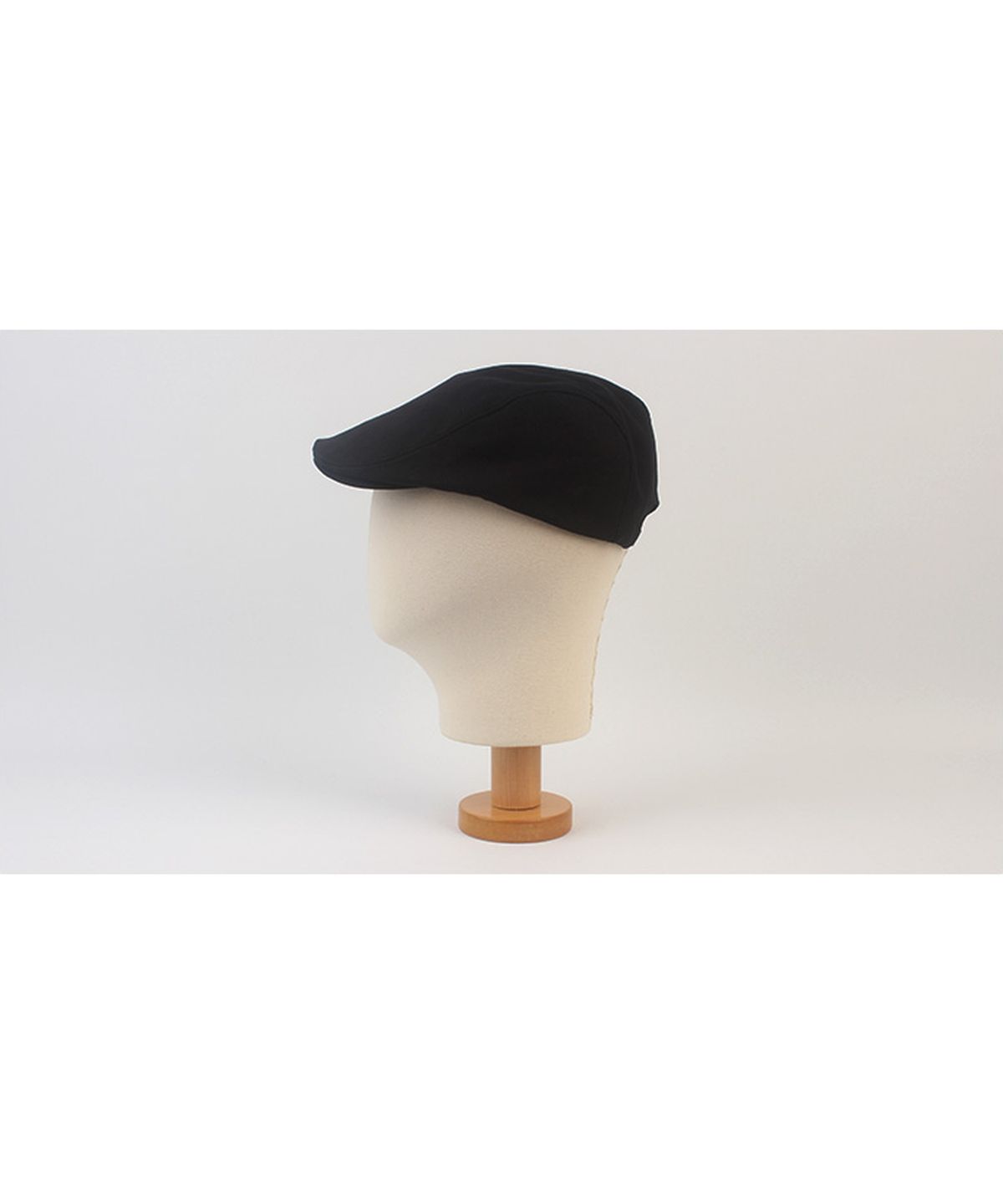 유니버셜 케미스트리(UNIVERSAL CHEMISTRY) Simple Linen Black Huntingcap 베레모