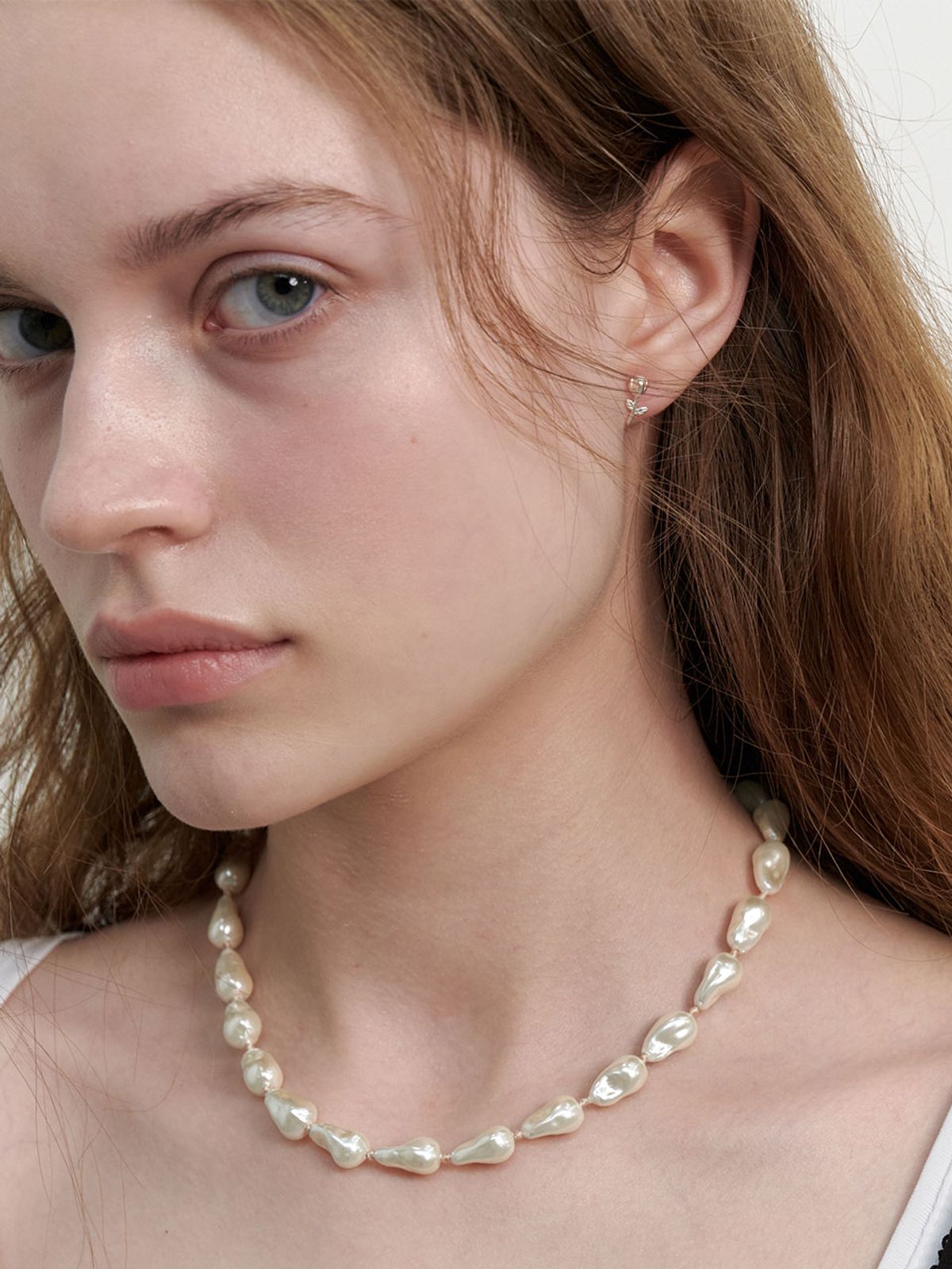 러브미몬스터(LOVE ME MONSTER) Baroque Pearl Sheer Ribbon Necklace (L241MNK010)