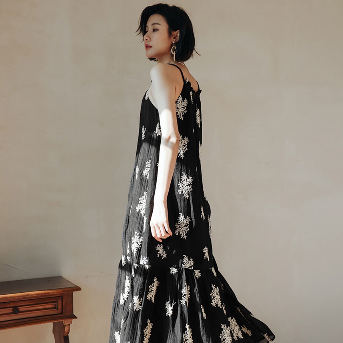 랭썬(LANGSON) LS_Floral halterneck slip dress